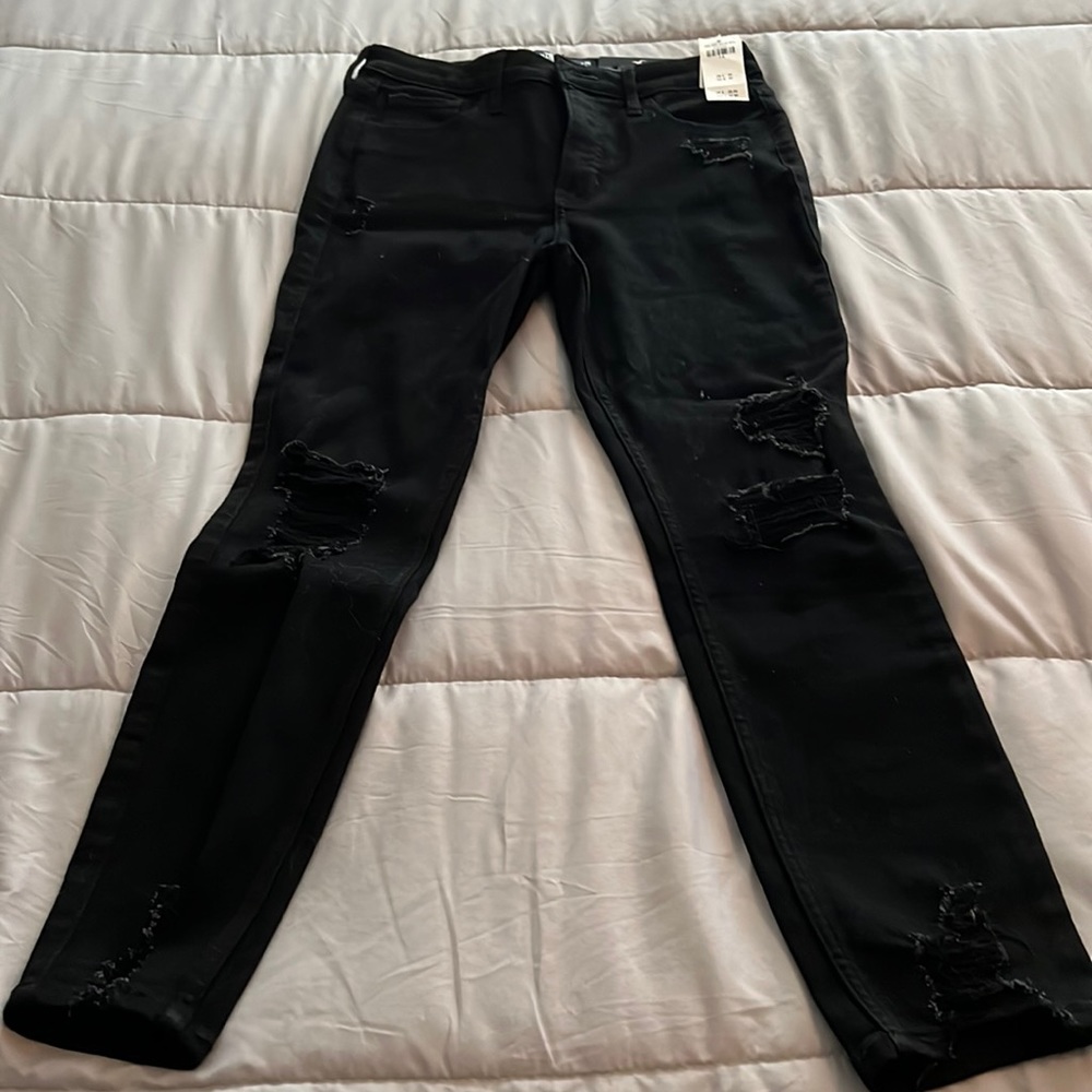 Ripped Skinny Jeans